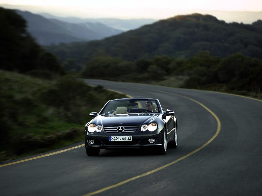  Mercedes-Benz SL600 2006 года  (фото 18 из 24)